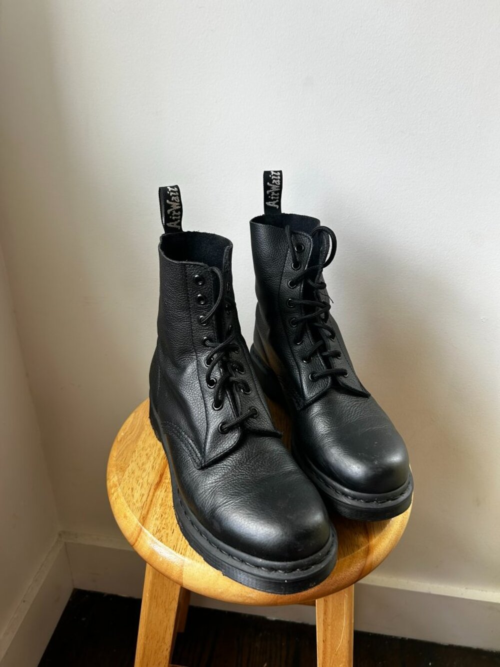 Dr. Martens 1460Pascal Mono Lace Up boots